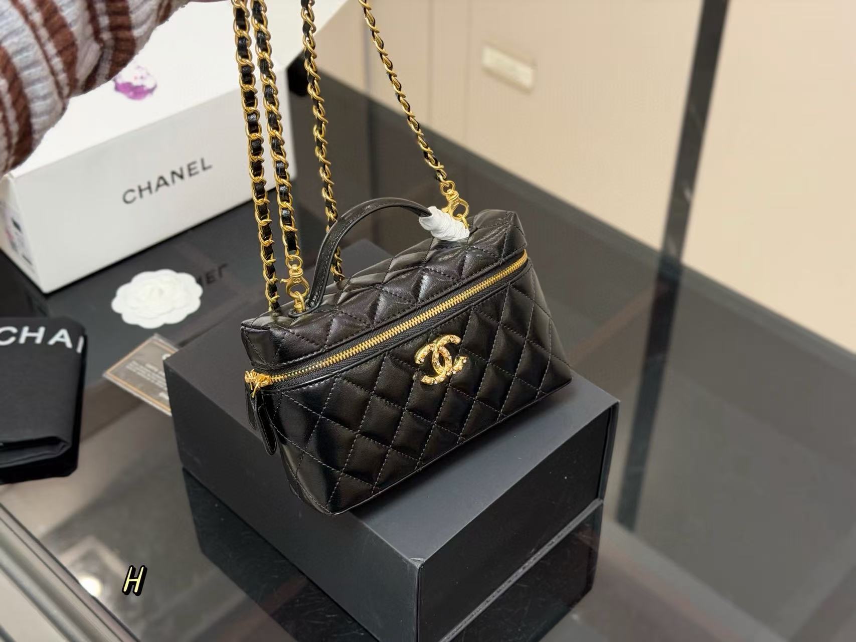 CHANE1 ダブルCチェーンバッグ【50％割引+送料無料】