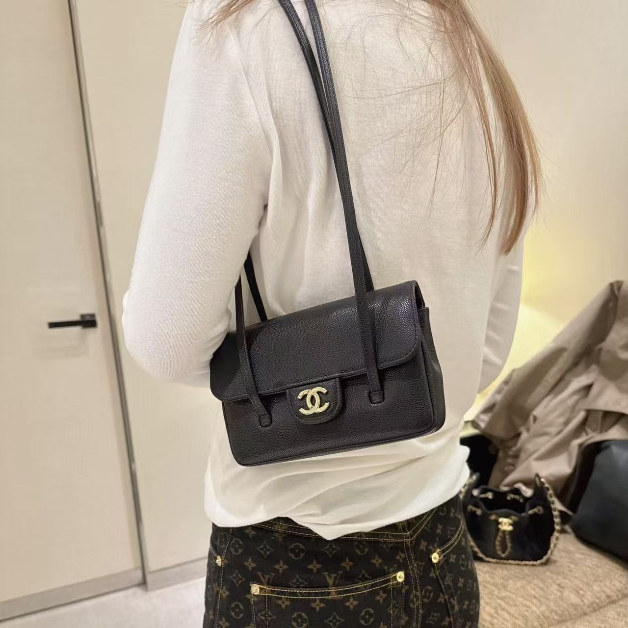 CHANE1 キャビアレザーショルダーバッグ【50％割引+送料無料】