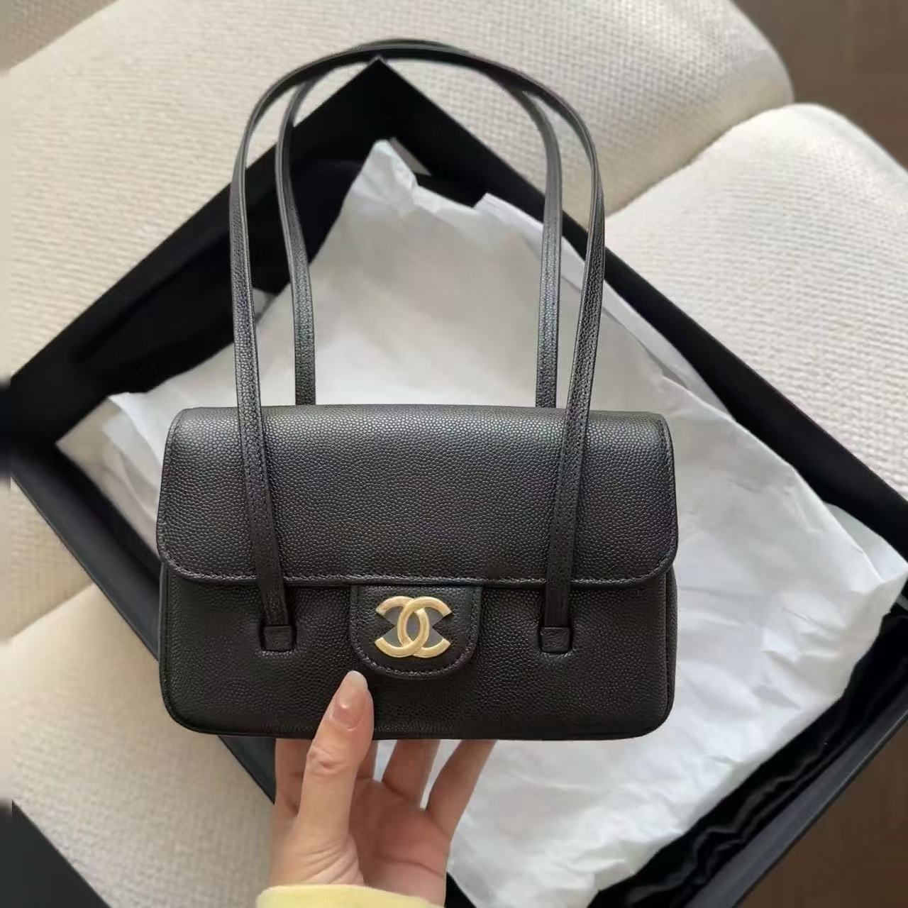 CHANE1 キャビアレザーショルダーバッグ【50％割引+送料無料】