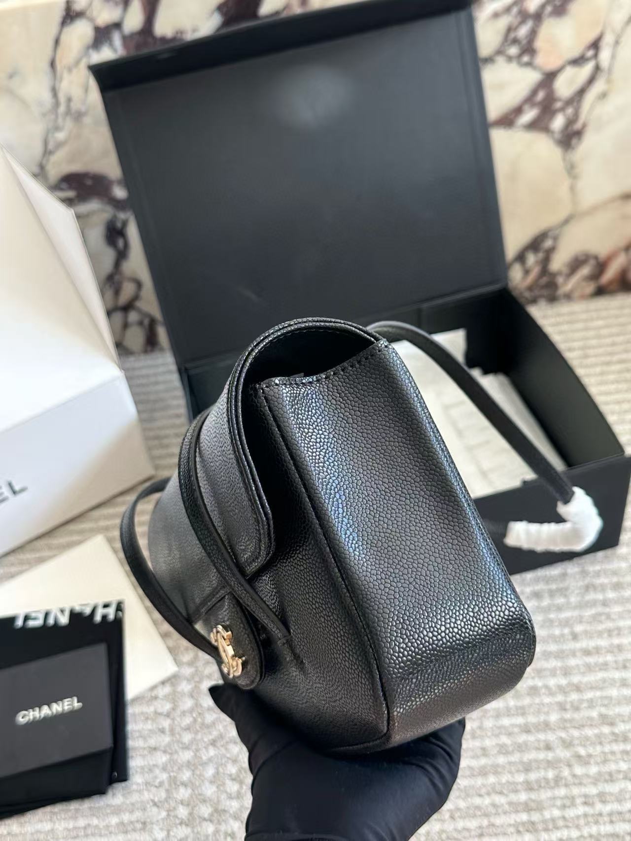 CHANE1 キャビアレザーショルダーバッグ【50％割引+送料無料】