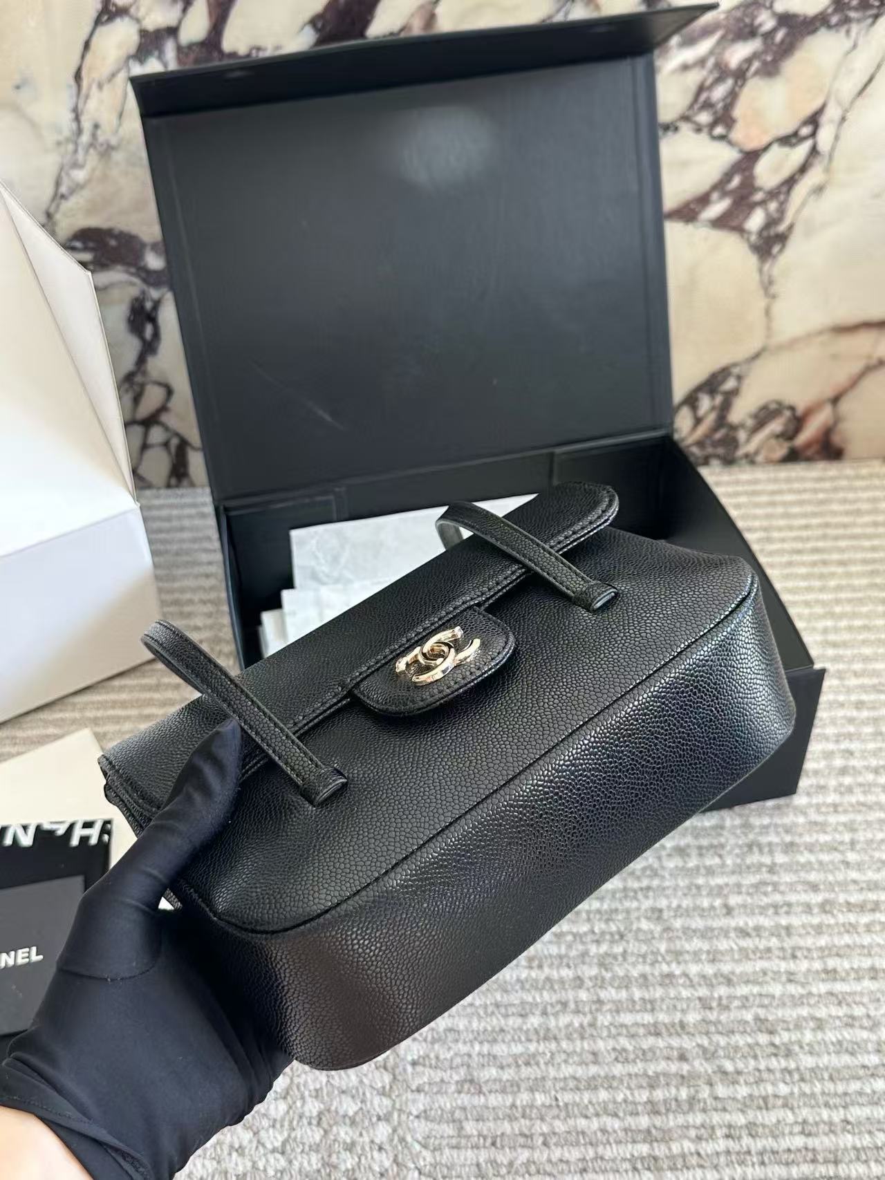 CHANE1 キャビアレザーショルダーバッグ【50％割引+送料無料】