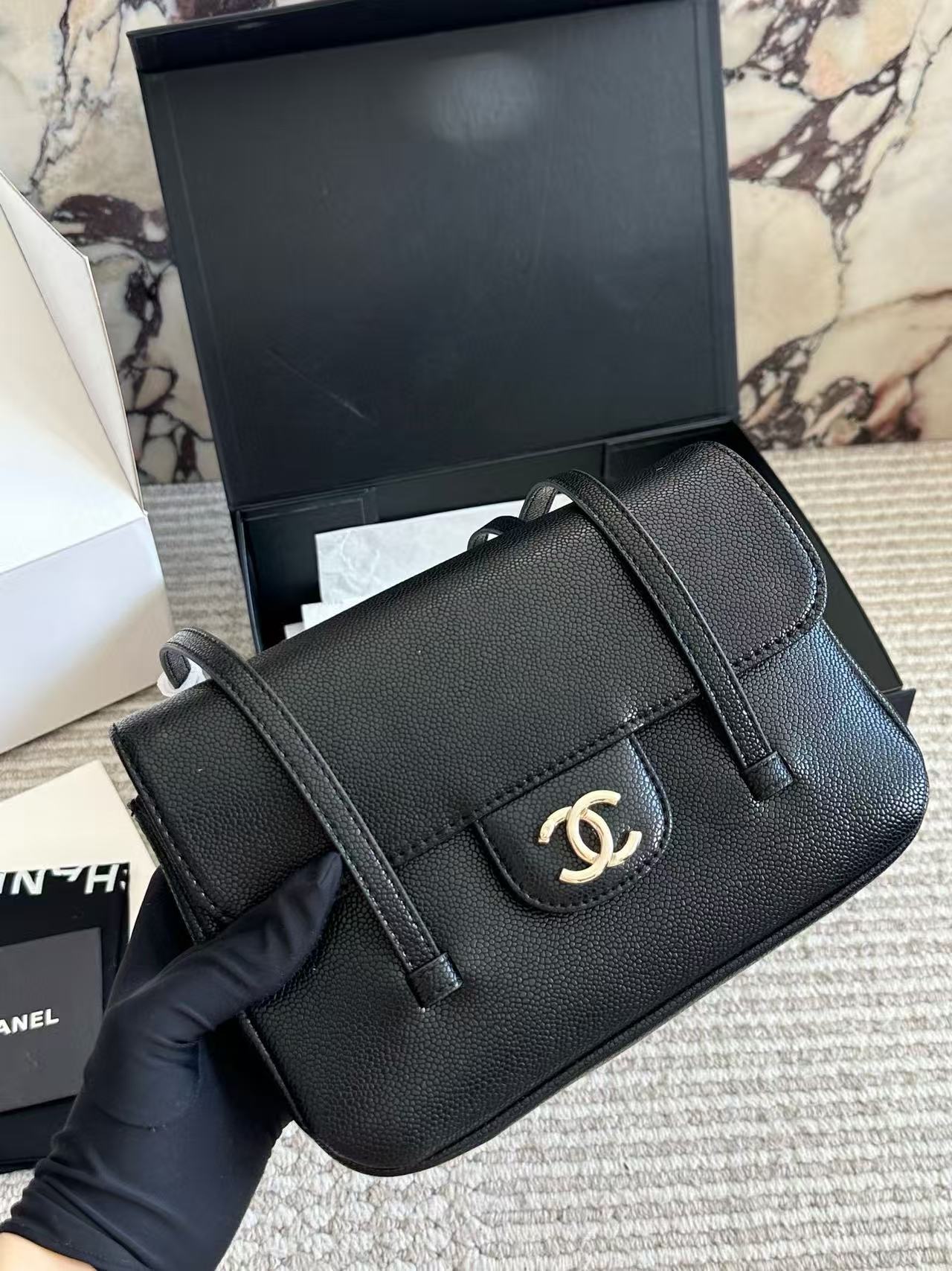 CHANE1 キャビアレザーショルダーバッグ【50％割引+送料無料】