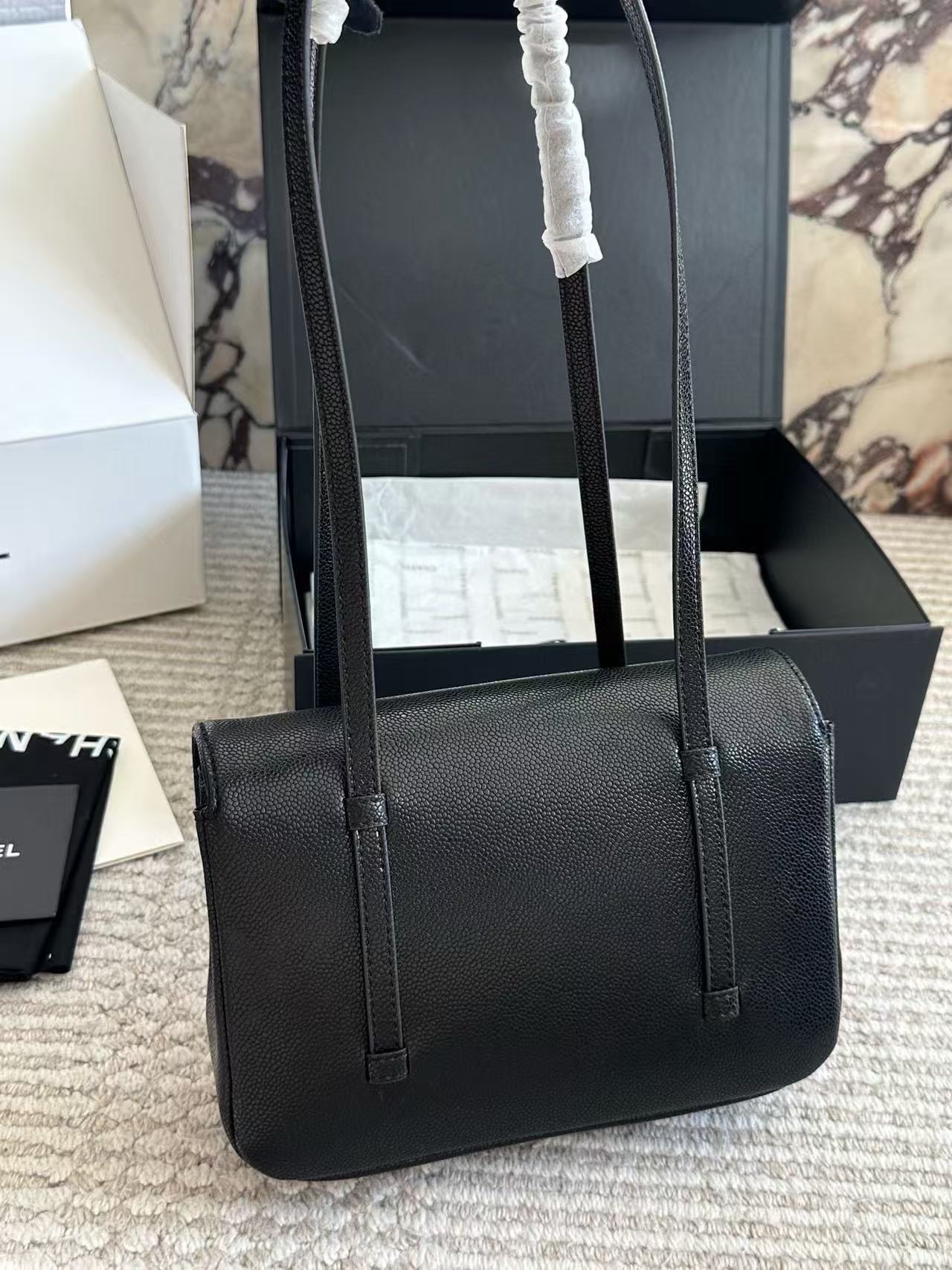 CHANE1 キャビアレザーショルダーバッグ【50％割引+送料無料】