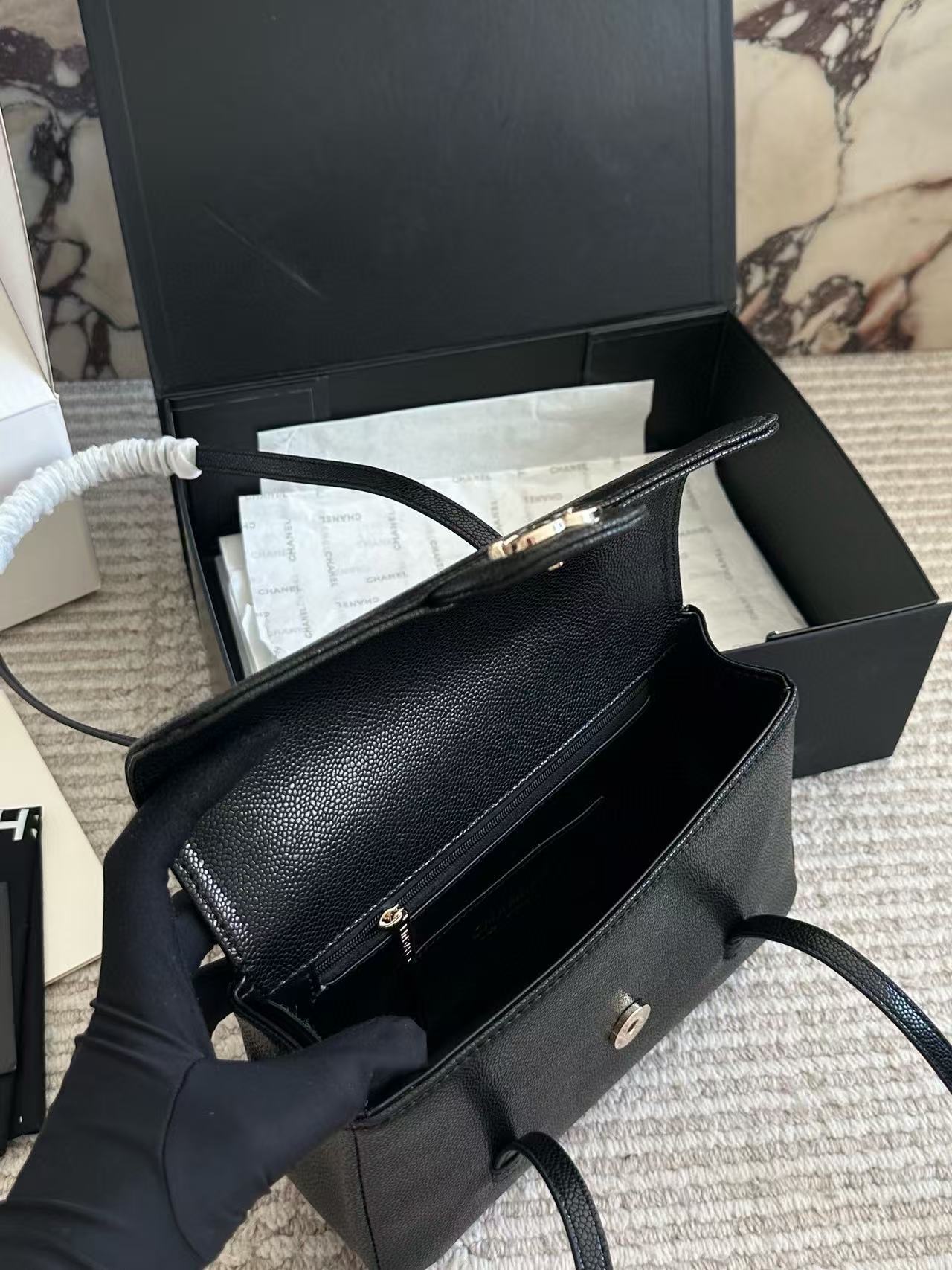 CHANE1 キャビアレザーショルダーバッグ【50％割引+送料無料】