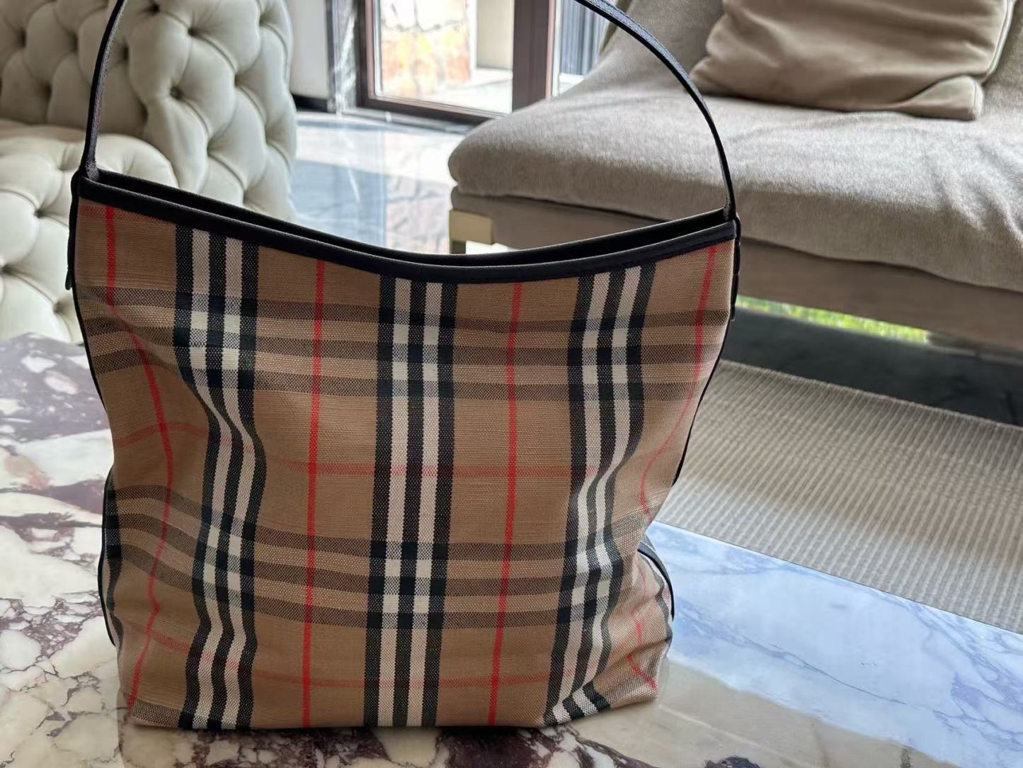 BUR8ERRY チェック柄ショッピングバッグ【50％割引+送料無料】