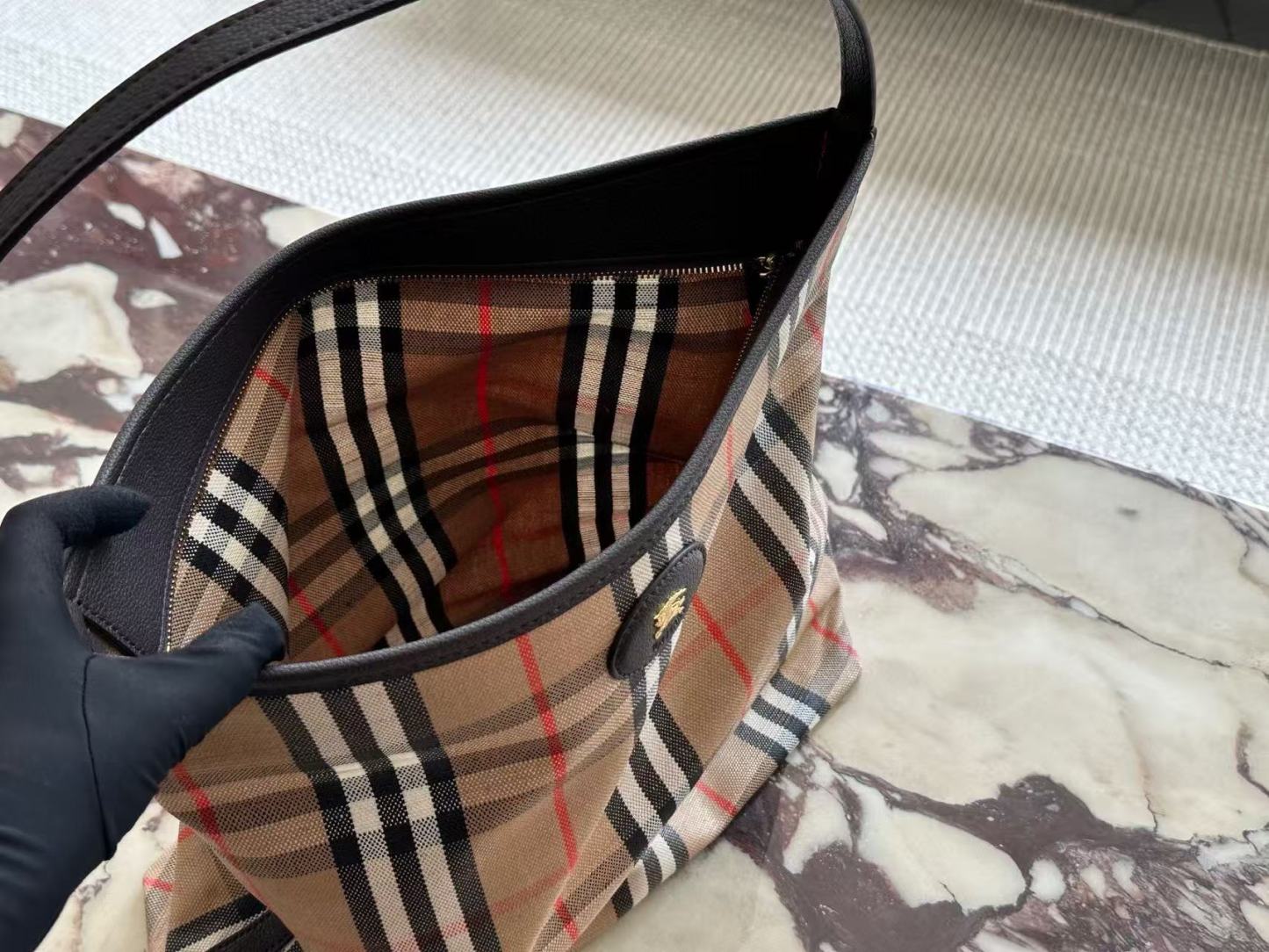 BUR8ERRY チェック柄ショッピングバッグ【50％割引+送料無料】