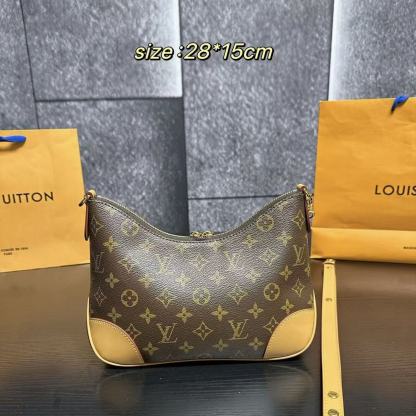 LVチェーンプリントのホーン型バッグ【50％割引+送料無料】