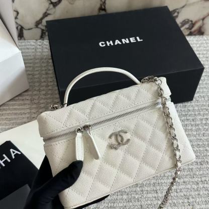 CHANE1 キャビアレザーチェーンバッグ【50％割引+送料無料】