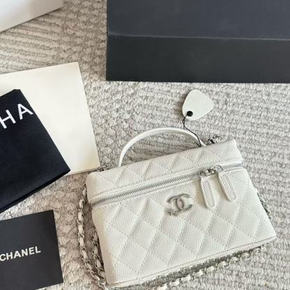 CHANE1 キャビアレザーチェーンバッグ【50％割引+送料無料】