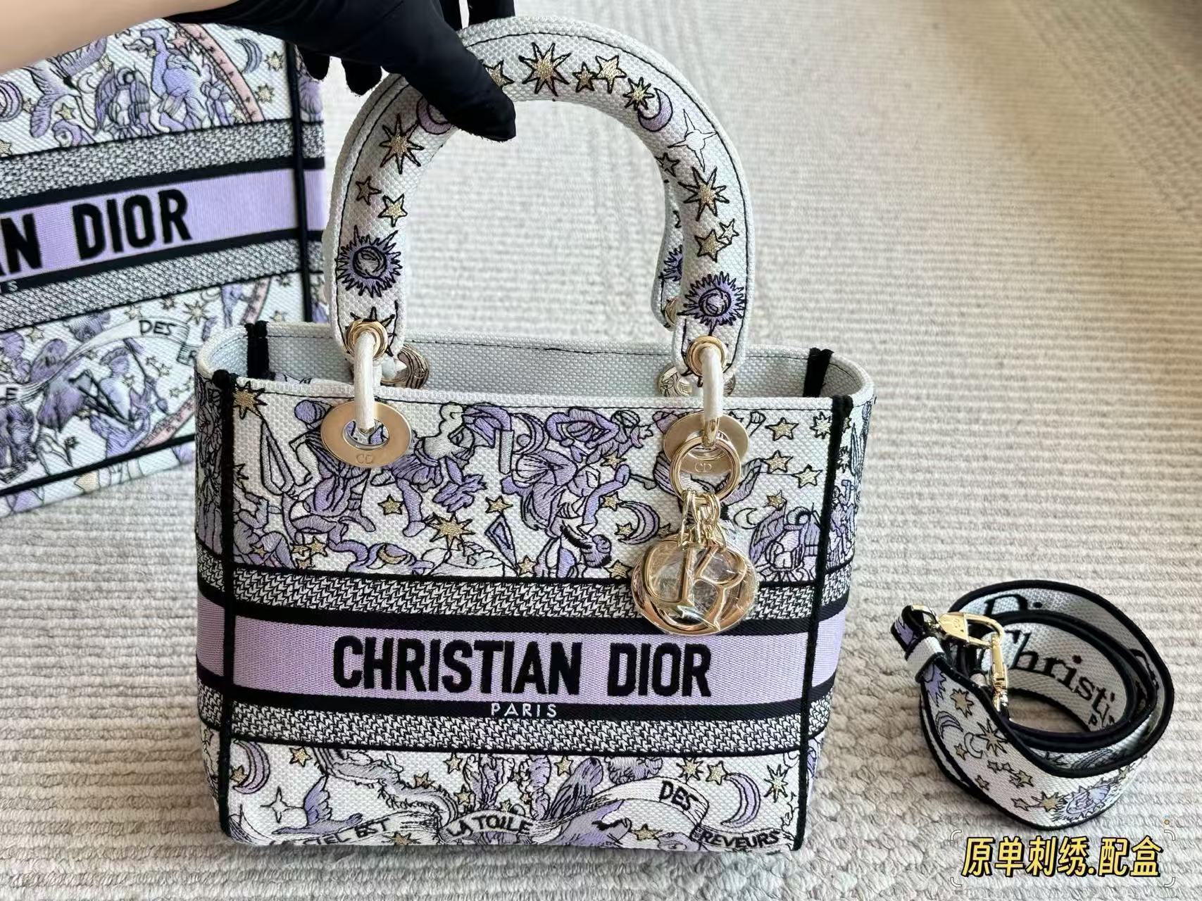 DI0R刺繍入り蝶のハンドバッグ【50％割引+送料無料】