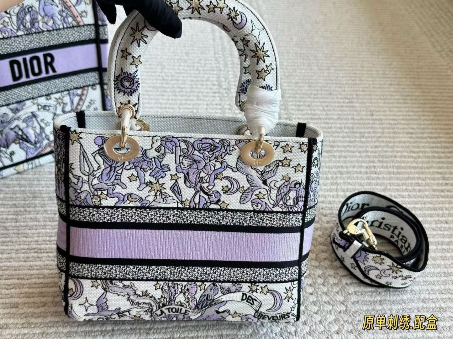 DI0R刺繍入り蝶のハンドバッグ【50％割引+送料無料】