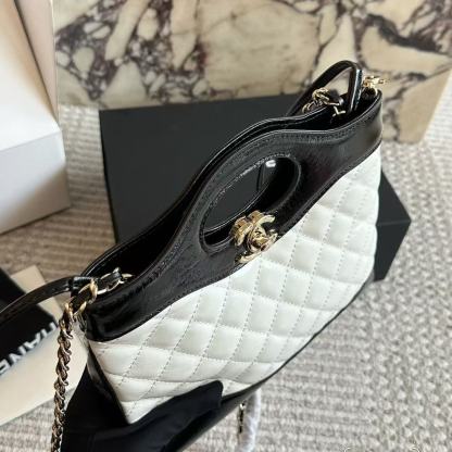 CHANE1 チェーンレザーハンドバッグ【50％割引+送料無料】