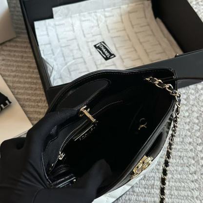 CHANE1 チェーンレザーハンドバッグ【50％割引+送料無料】