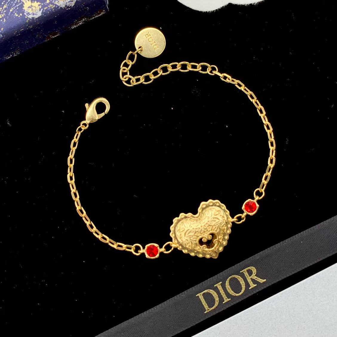 DI0Rハート型のルビーブレスレット【50％割引+送料無料】