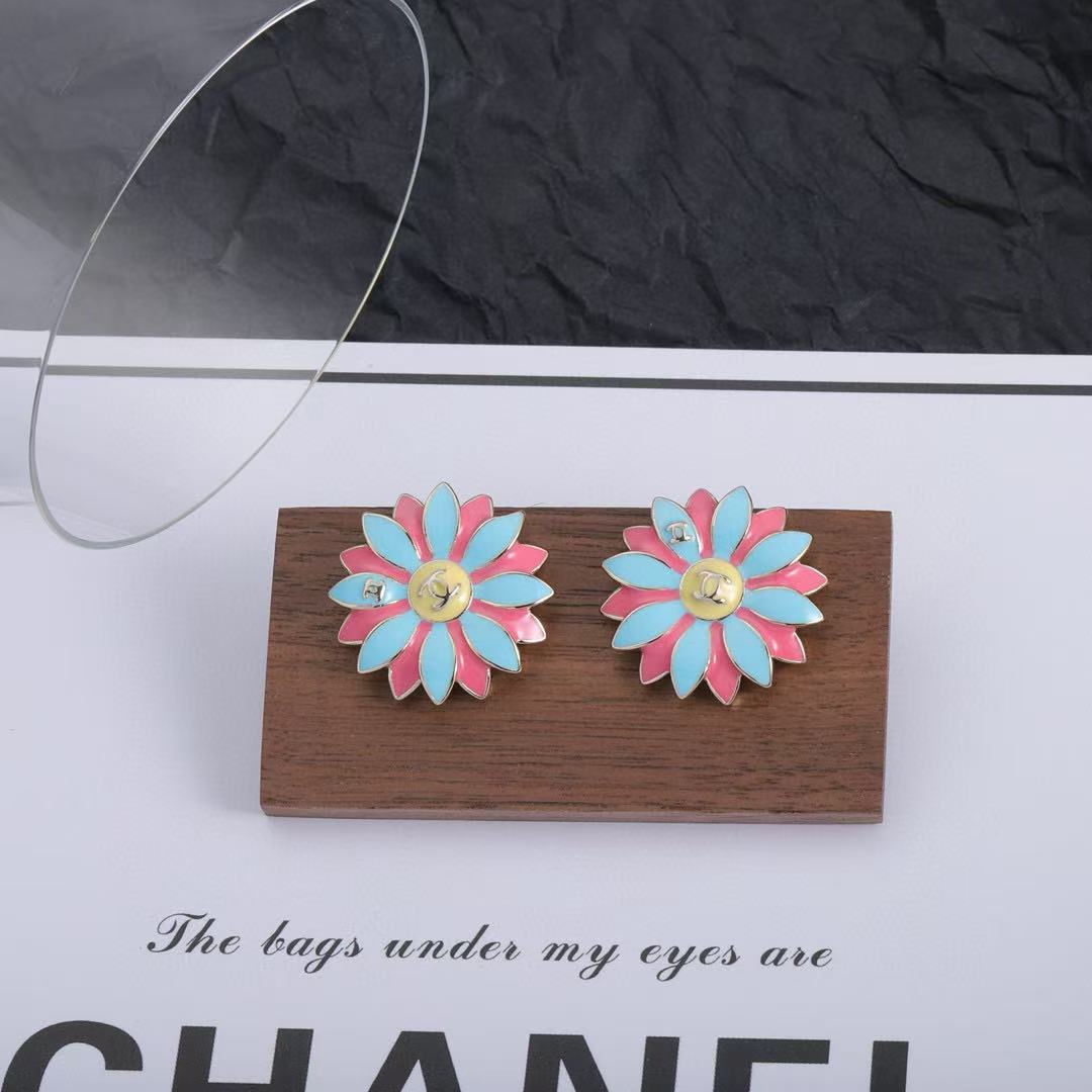 CHANE1 ダブルC フラワー スタッドピアス【50％割引+送料無料】