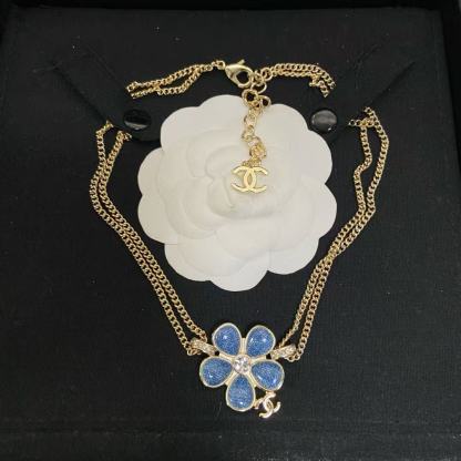CHANE1 ブルー ダブルC フラワーネックレス【50％割引+送料無料】