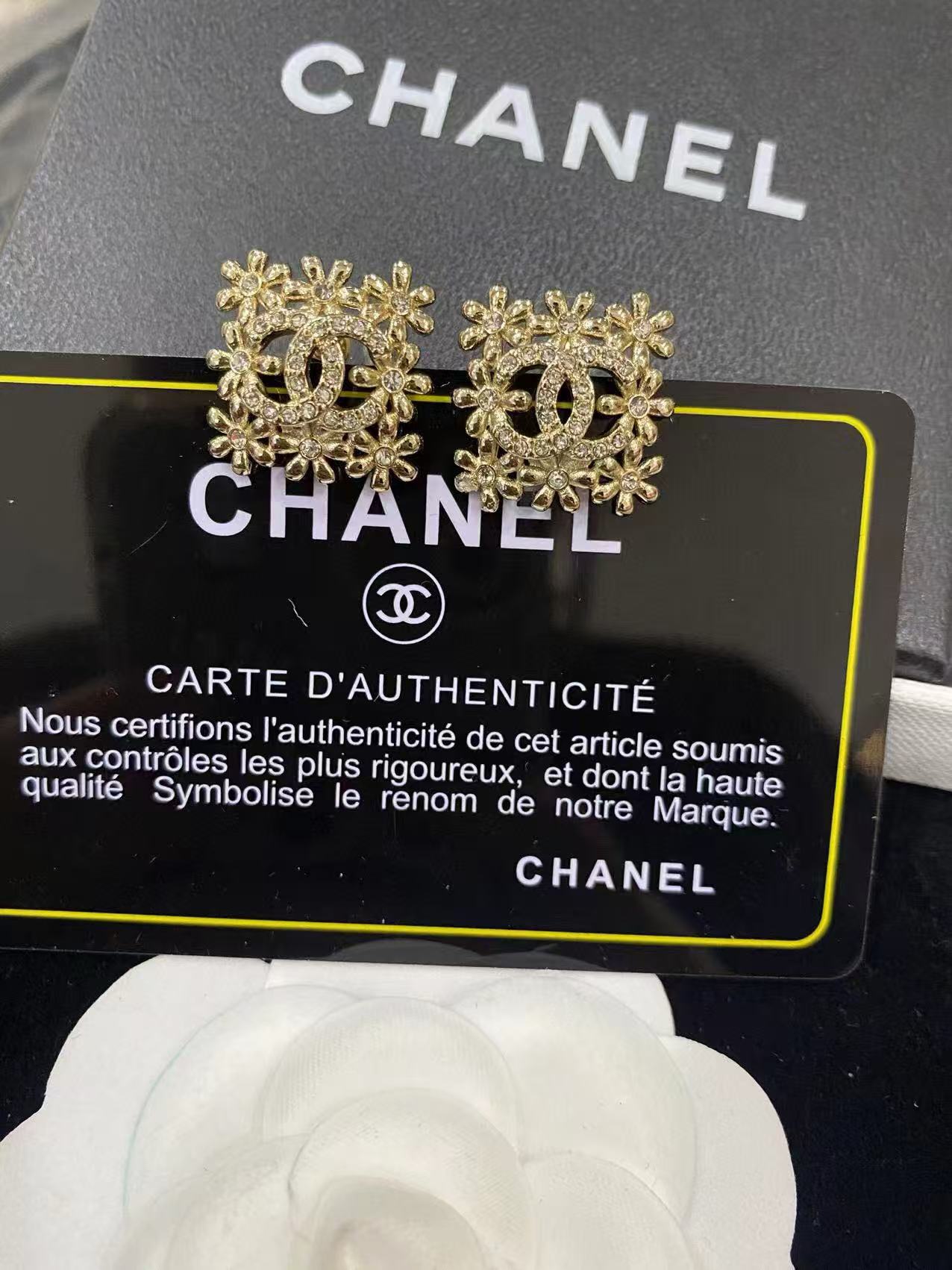 CHANE1 スノーフレーク ダブルC イヤリング【50％割引+送料無料】