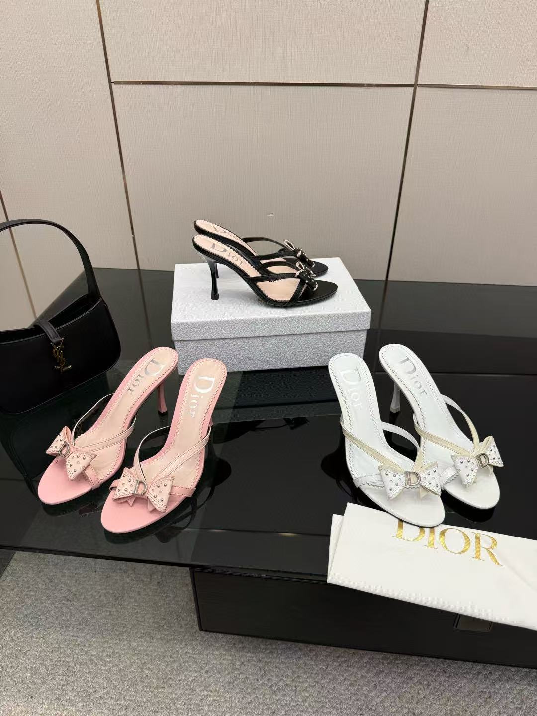 DIORの高品質ボウハイヒール【50％割引+送料無料】