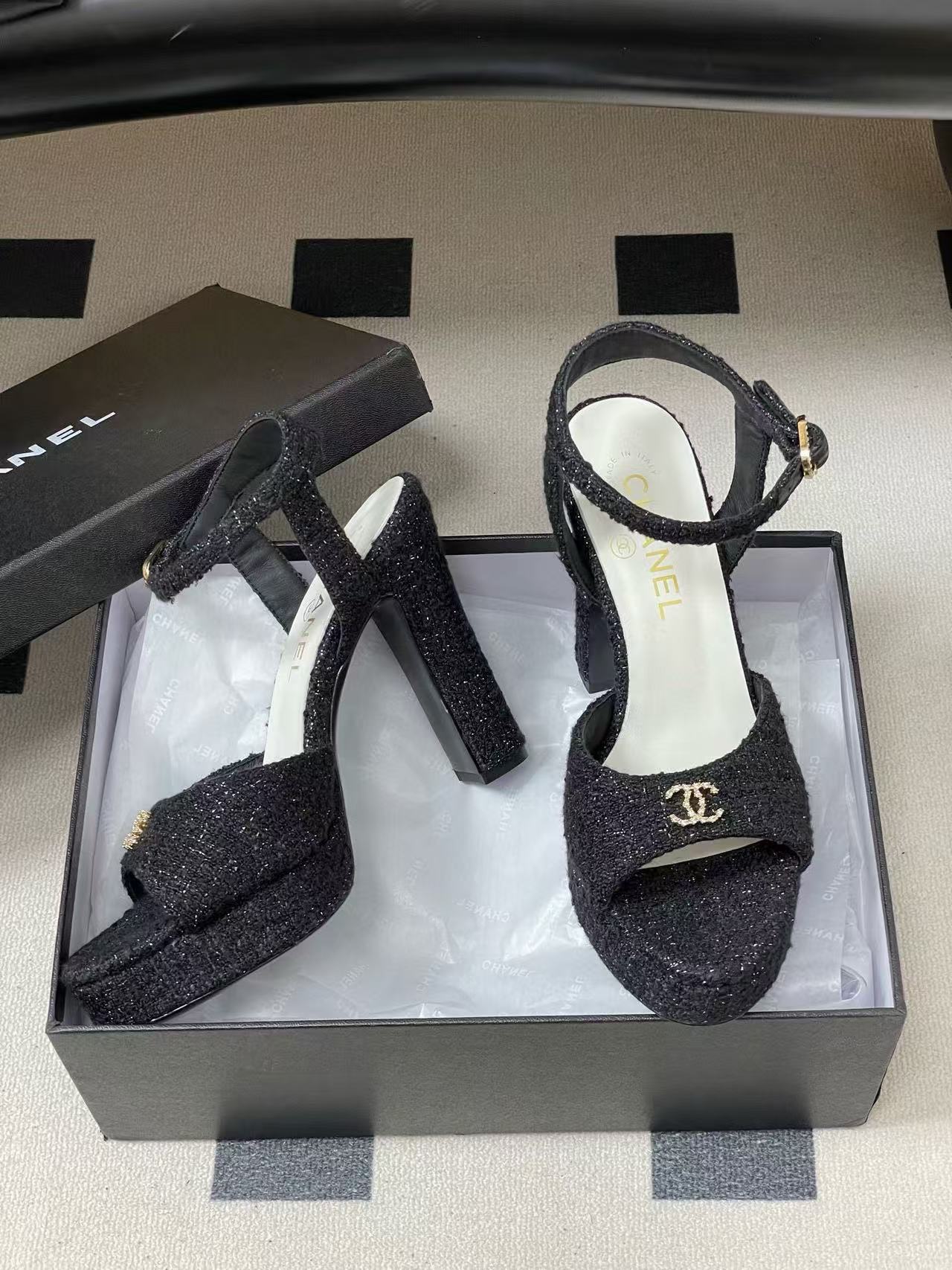 CHANE1 高品質ウールチャンキーヒールサンダル【50％割引+送料無料】