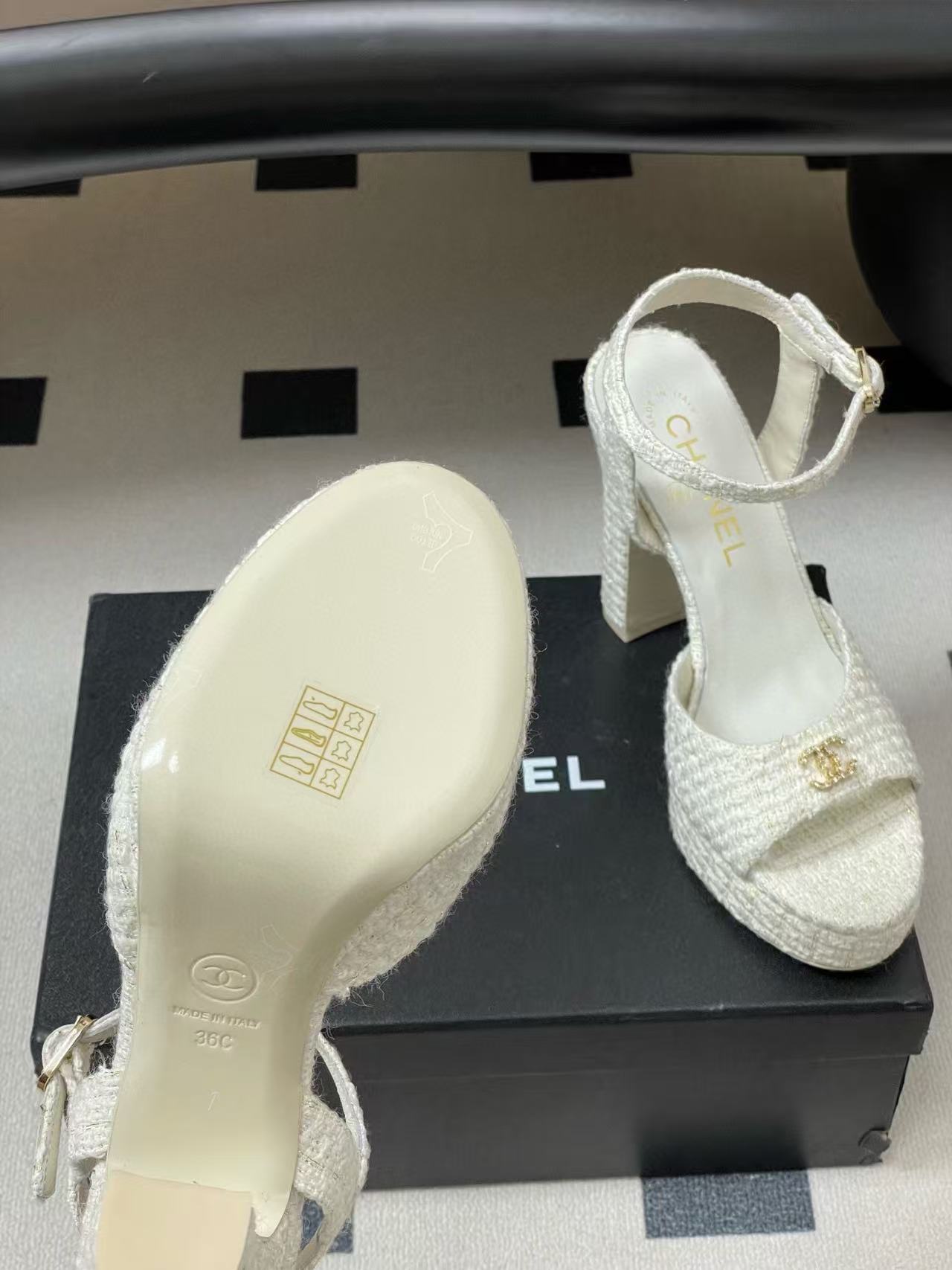 CHANE1 高品質ウールチャンキーヒールサンダル【50％割引+送料無料】