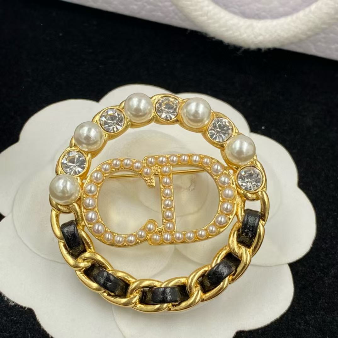 DI0RCD パールレザーブローチ【50％割引+送料無料】