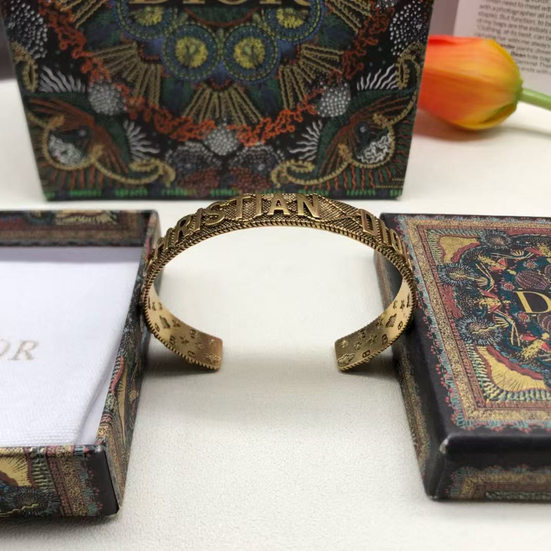 DIOR レターオープンブレスレット【50％割引+送料無料】