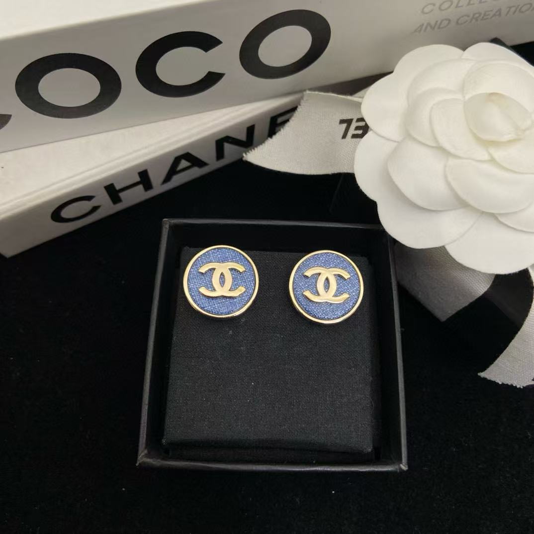 CHANE1 ブルー ダブルC スタッドピアス【50％割引+送料無料】