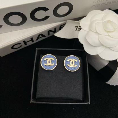 CHANE1 ブルー ダブルC スタッドピアス【50％割引+送料無料】