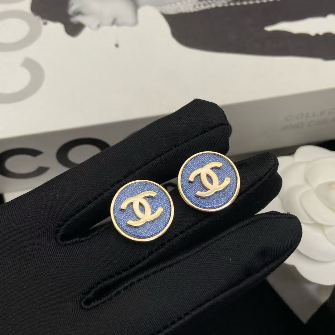 CHANE1 ブルー ダブルC スタッドピアス【50％割引+送料無料】
