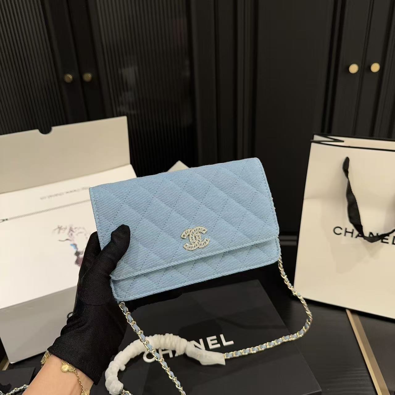 CHANE1 デニムチェーンバッグ【50％割引+送料無料】