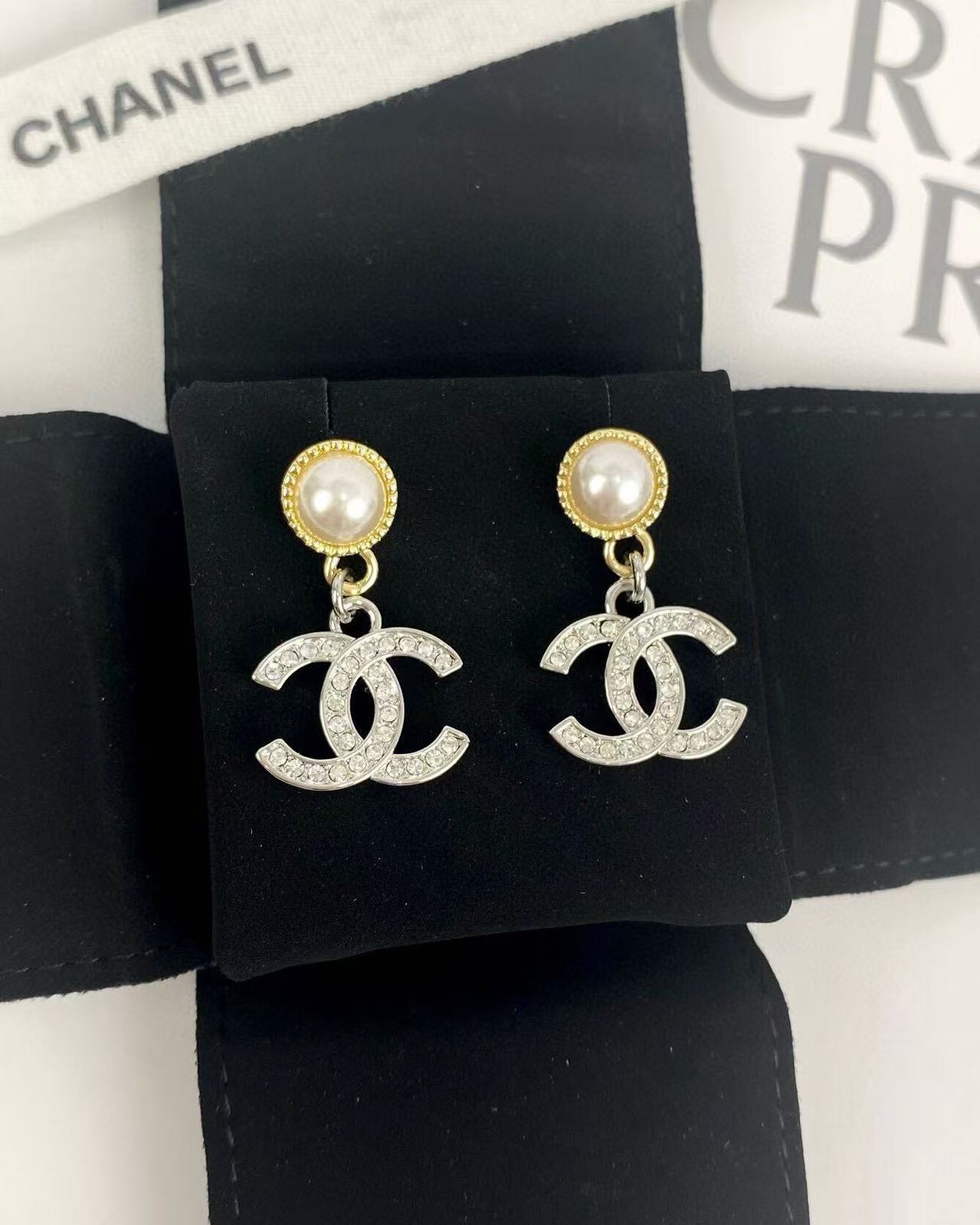 CHANE1 ダブルC パール スタッドピアス【50％割引+送料無料】
