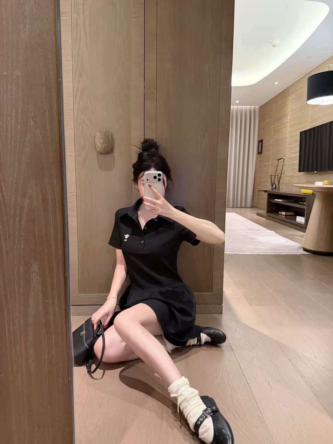 DIOR エンブロイダリー ビー ショートスリーブ ドレス【50％割引+送料無料】