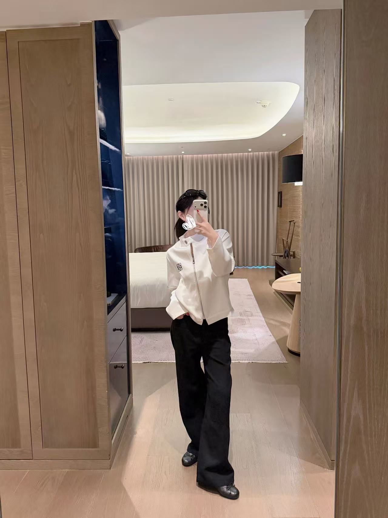 L0WEW 刺繍ロゴ ジップアップジャケット【50％割引+送料無料】