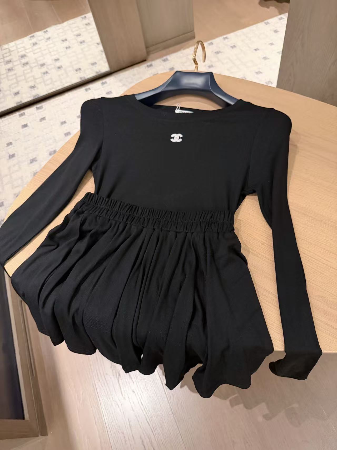 CHANE1 シンプルダブルC Tシャツ+スカート ツーピースセット【50％割引+送料無料】