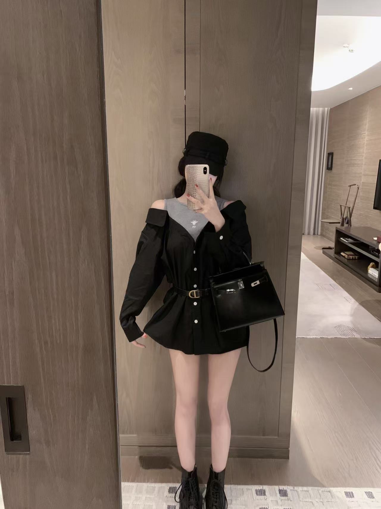 DIOR エンブロイダリー ビー オフショルダー ブラウス【50％割引+送料無料】