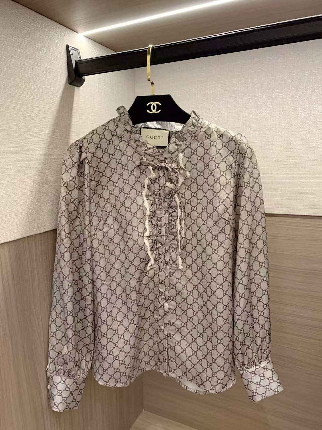 GUCC1 ジャカード ラッフル ブラウス【50％割引+送料無料】