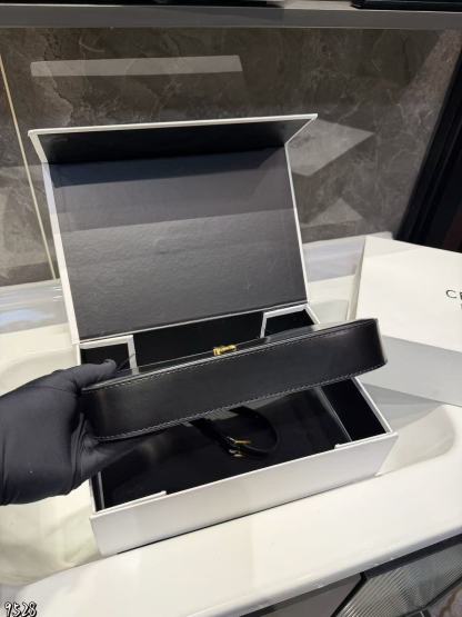 CEL1NE 凱旋門アンダーアームバッグ【50％割引+送料無料】