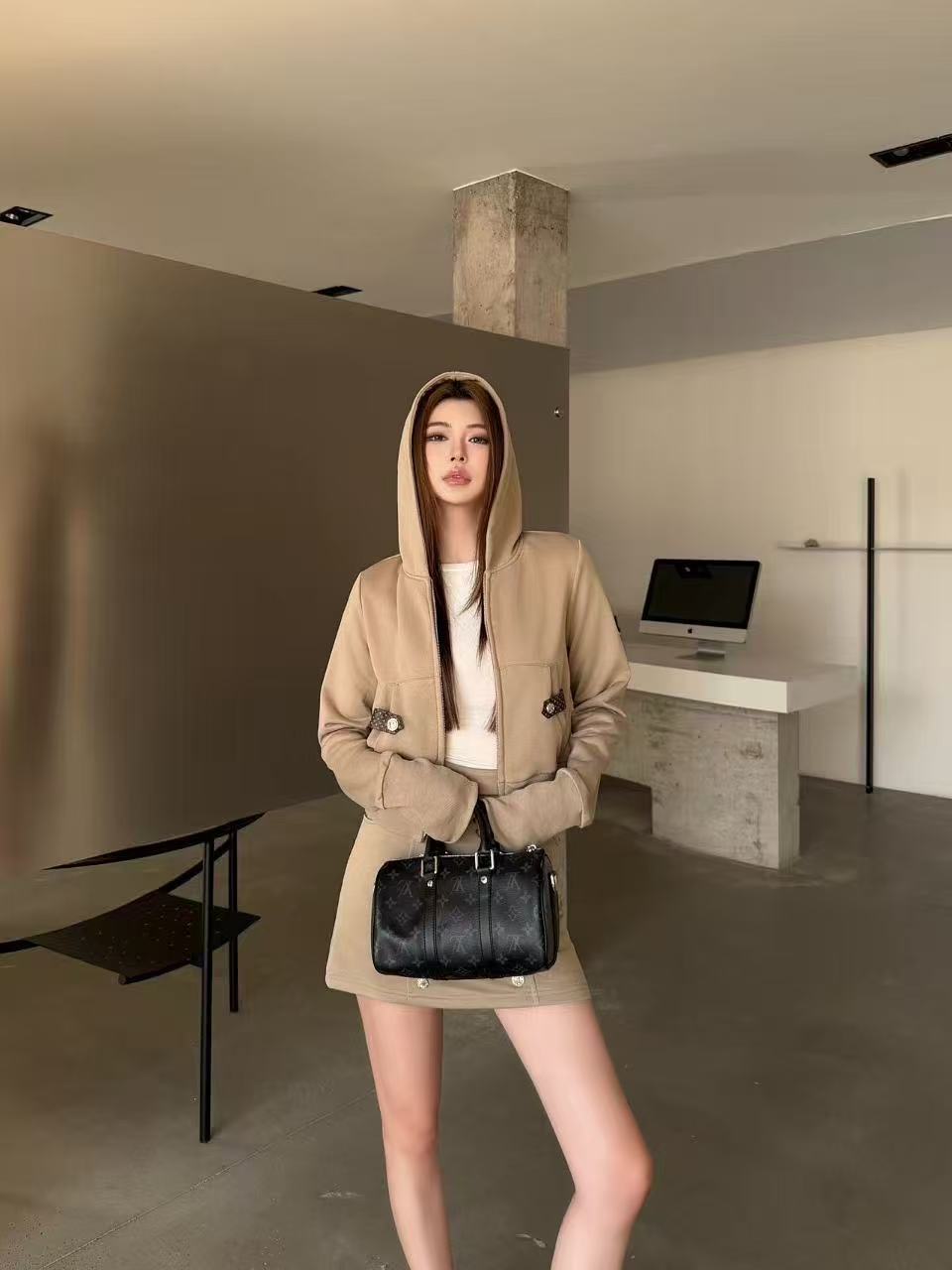 LV ジップアップジャケット + スカート ツーピースセット【50％割引+送料無料】