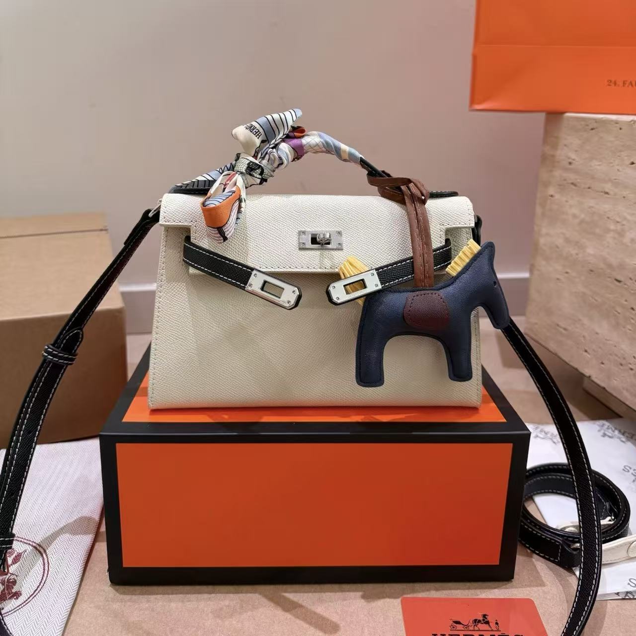 HERME5 Kellyトートバッグ【50％割引+送料無料】