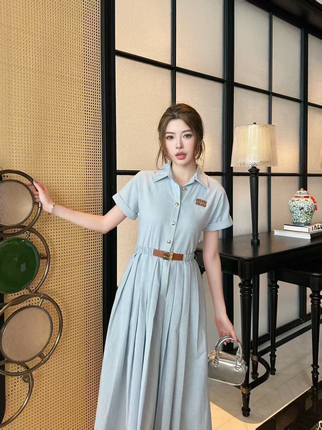 M1UM1U 高品質縦縞レタードレス【50％割引+送料無料】