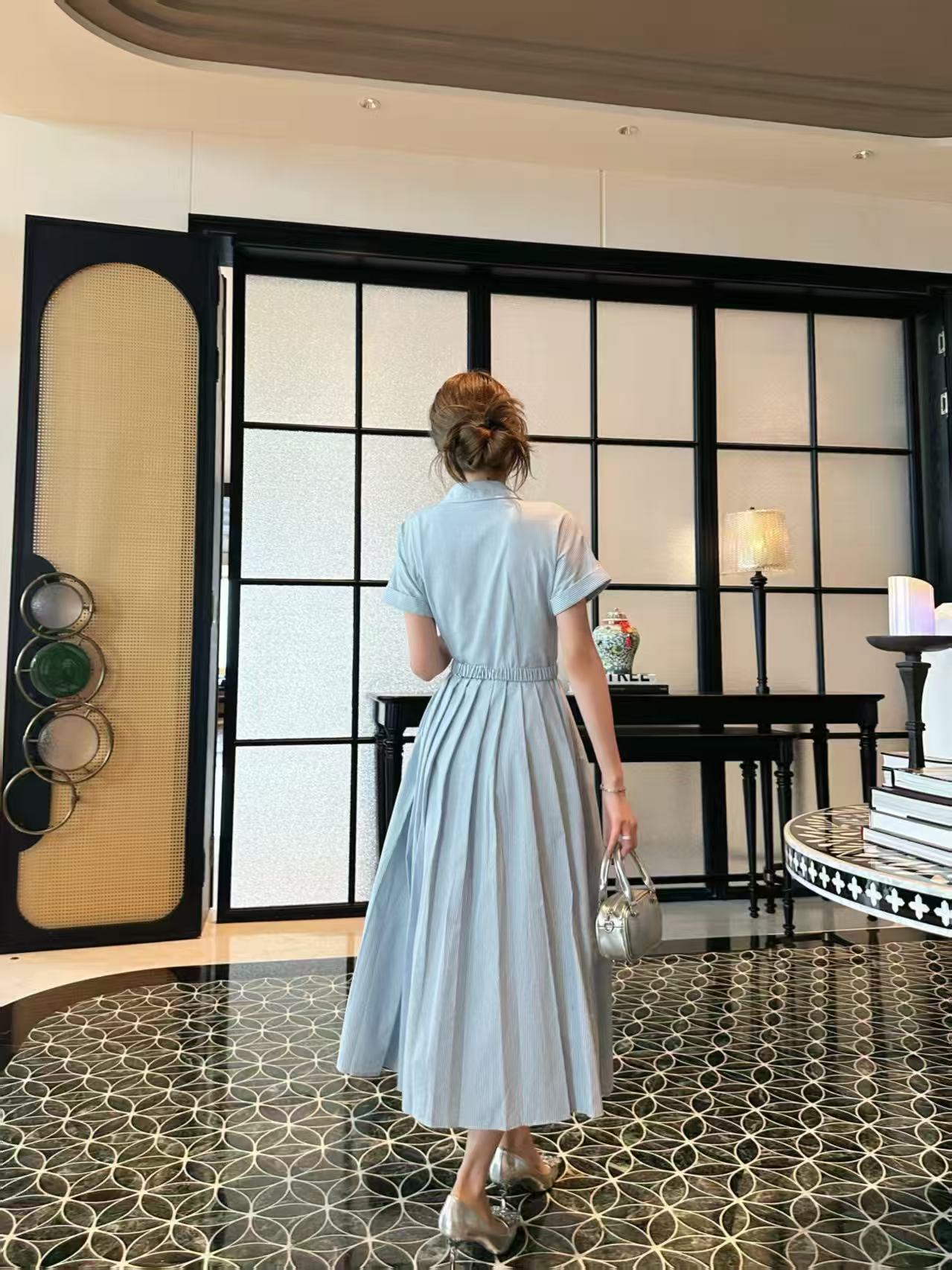 M1UM1U 高品質縦縞レタードレス【50％割引+送料無料】