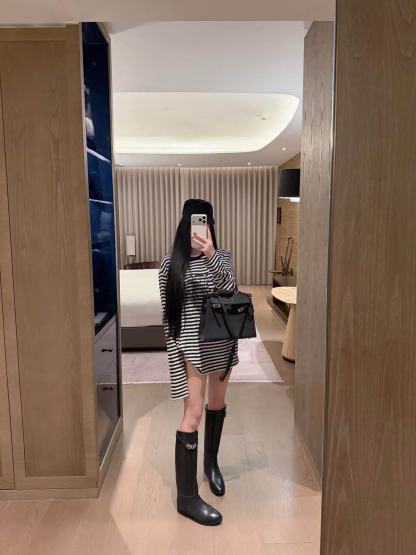 CEL1NE 凱旋門 ストライプ Tシャツ【50％割引+送料無料】