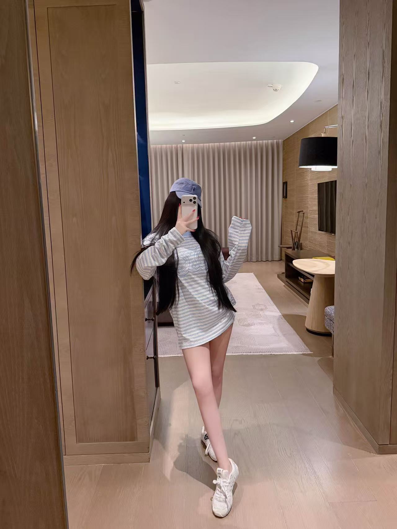 CEL1NE 凱旋門 ストライプ Tシャツ【50％割引+送料無料】