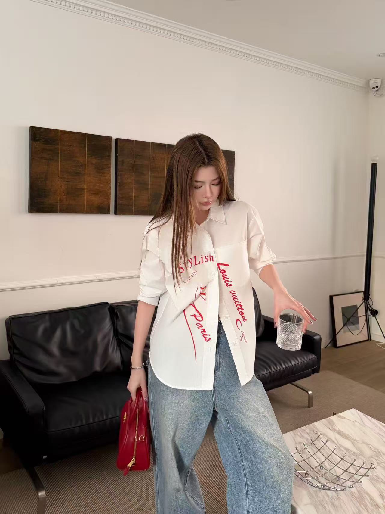 LVレッドレターシャツ【50％割引+送料無料】