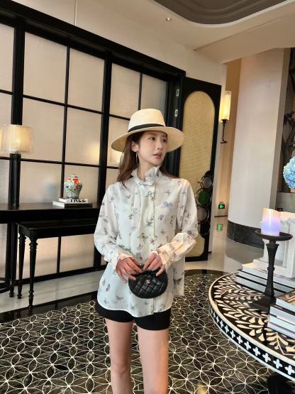 DIORの高品質プリントバタフライシャツ【50％割引+送料無料】