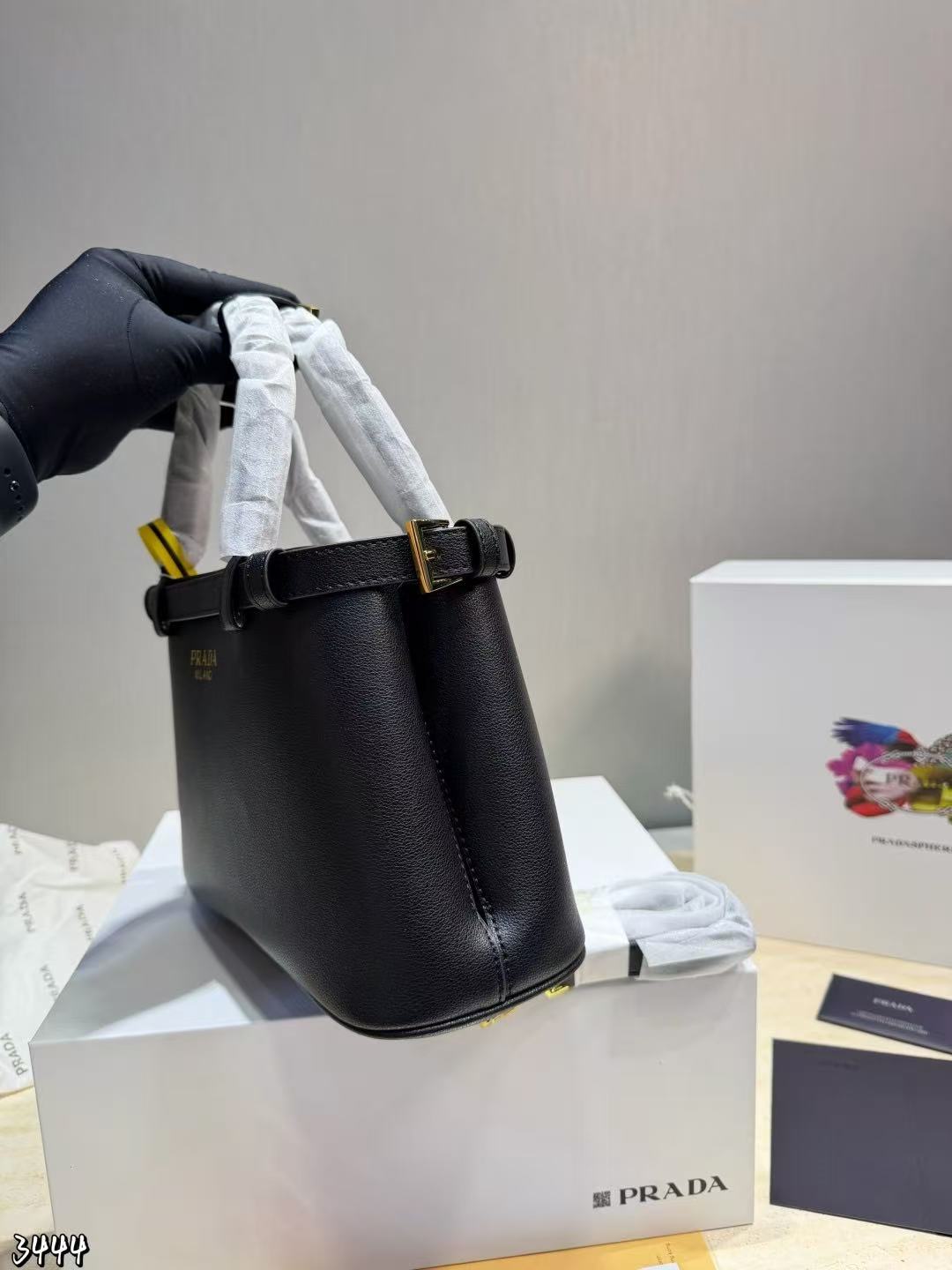 PR4DAA 牛革ハンドバッグ【50％割引+送料無料】