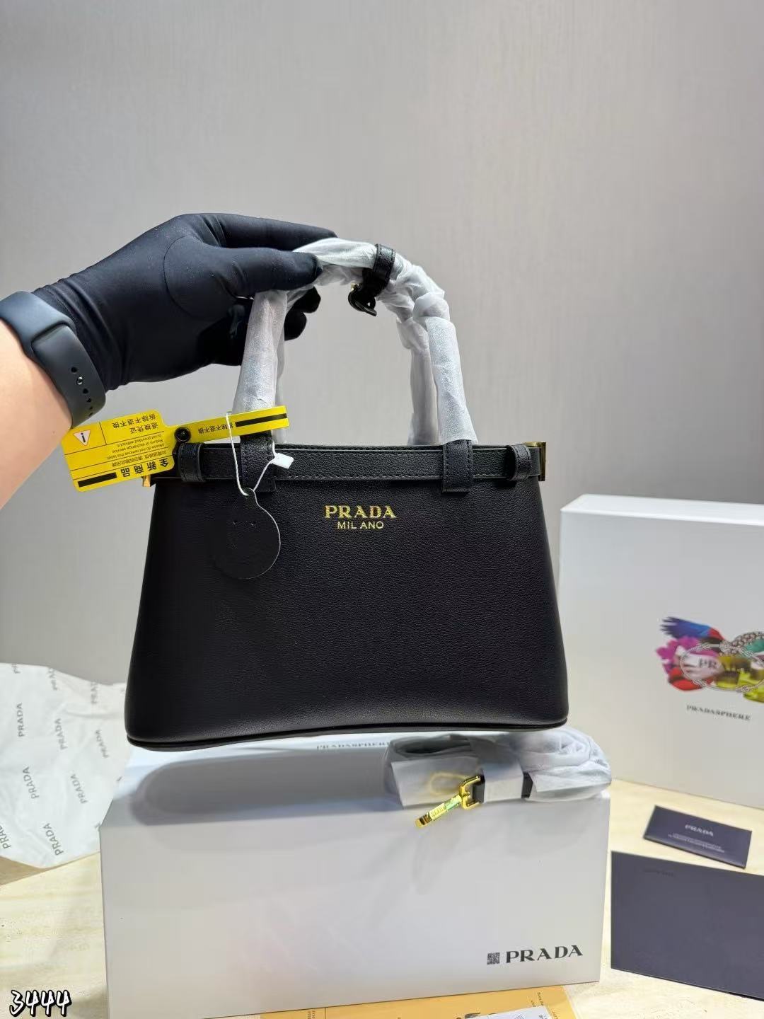 PR4DAA 牛革ハンドバッグ【50％割引+送料無料】