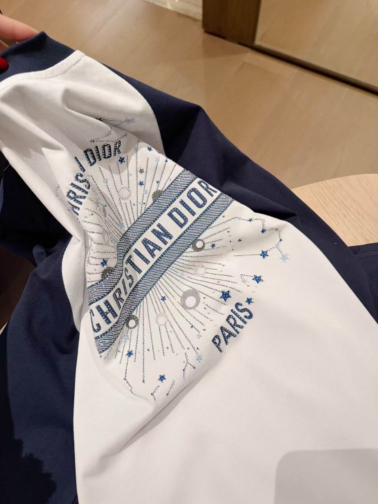 DIORのカラーブロックレターTシャツ【50％割引+送料無料】