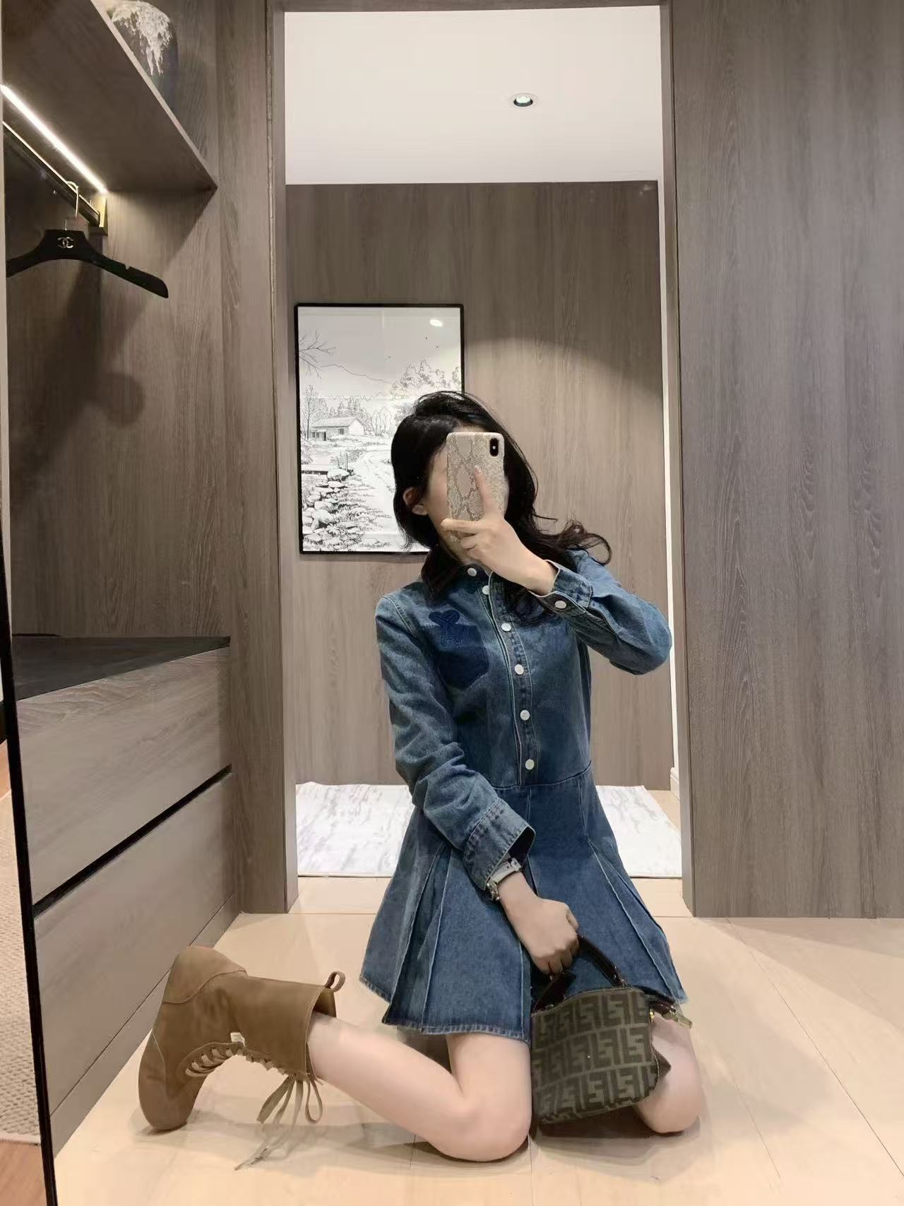 AMI デニムプリーツドレス【50％割引+送料無料】