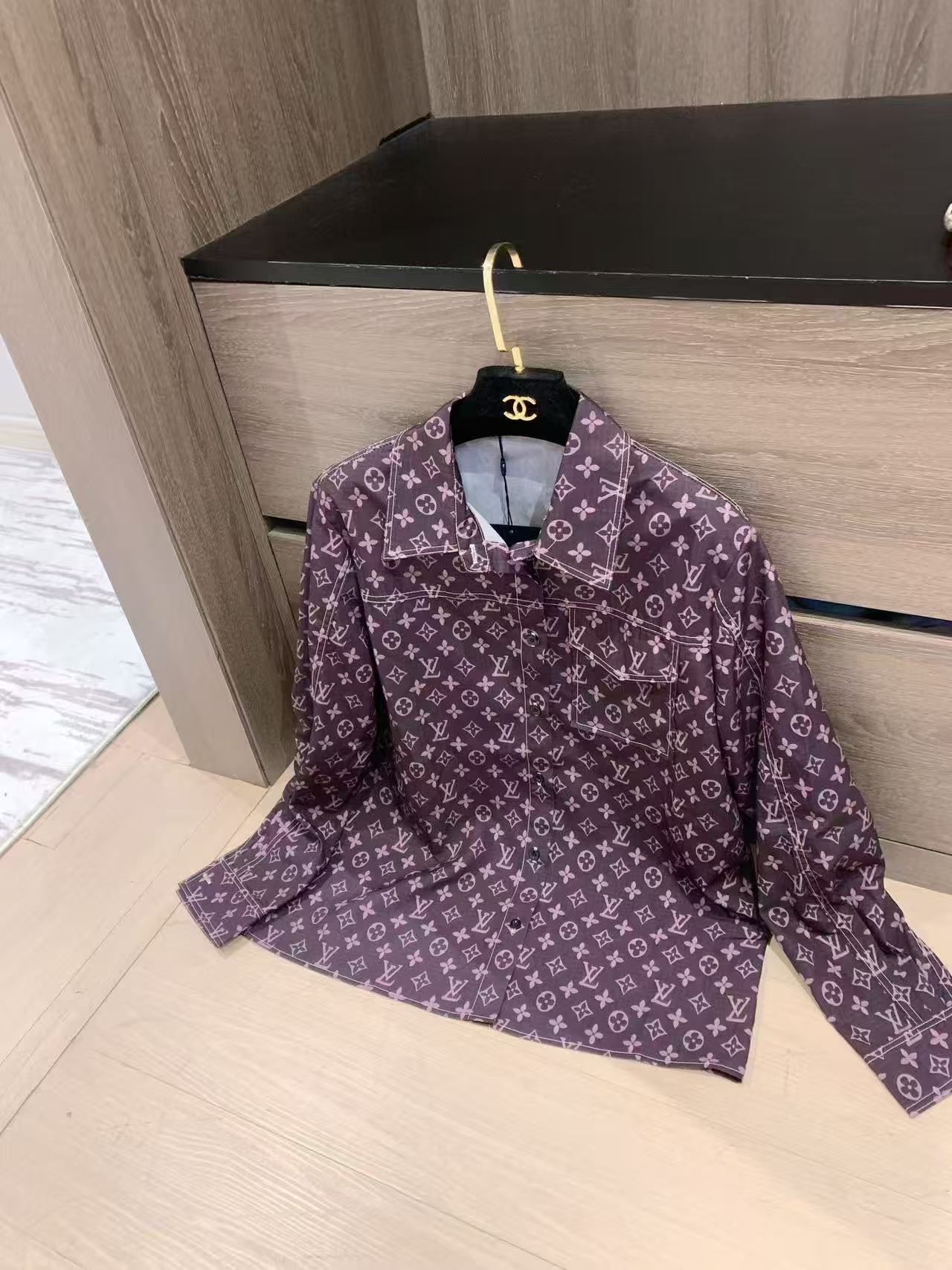 LVプリントポケットシャツ【50％割引+送料無料】